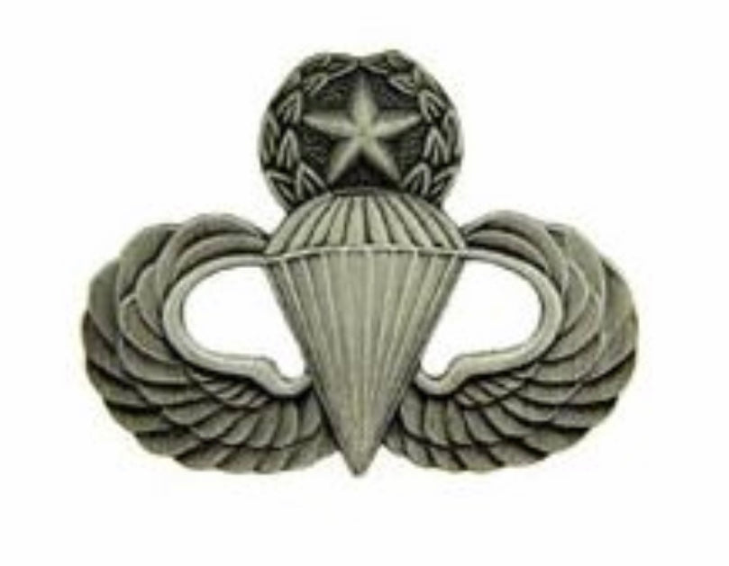 Master Parachutist Pin