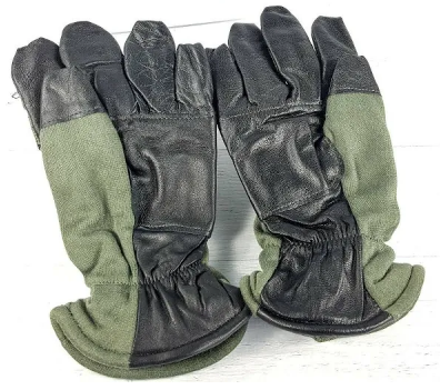 USED Hawkeye Intermediate Cold Weather Flyers Gloves