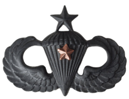 Senior Parachutists 1 Combat Star - Black Pin